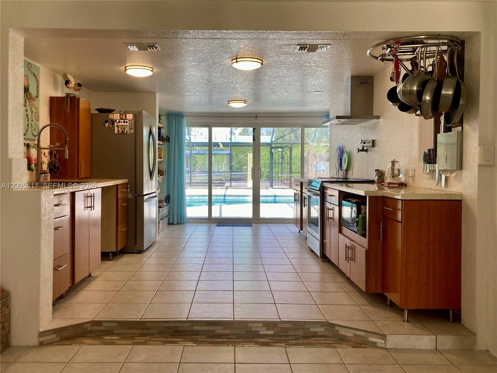 BAYSHORES - Residential