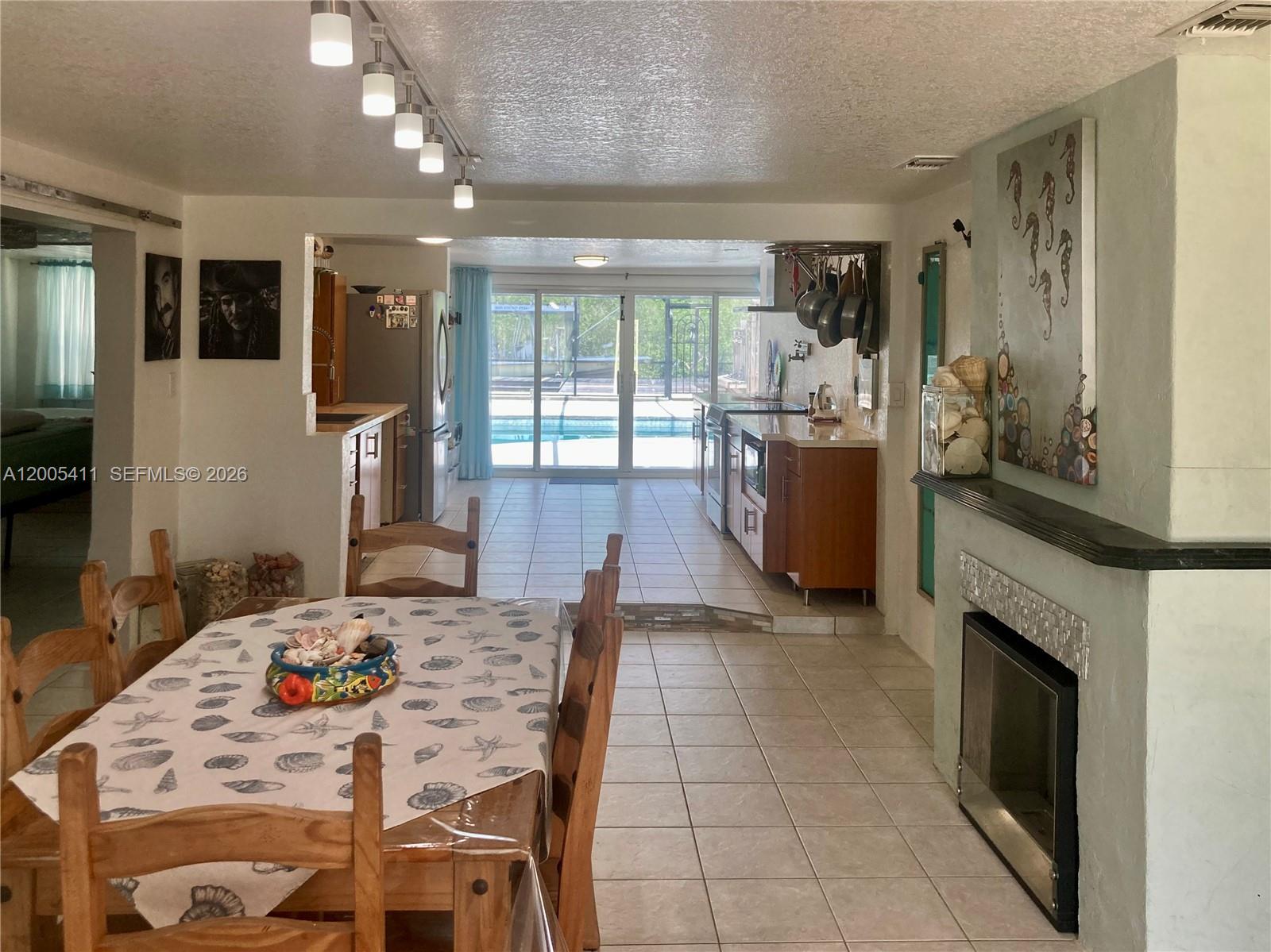 BAYSHORES - Residential