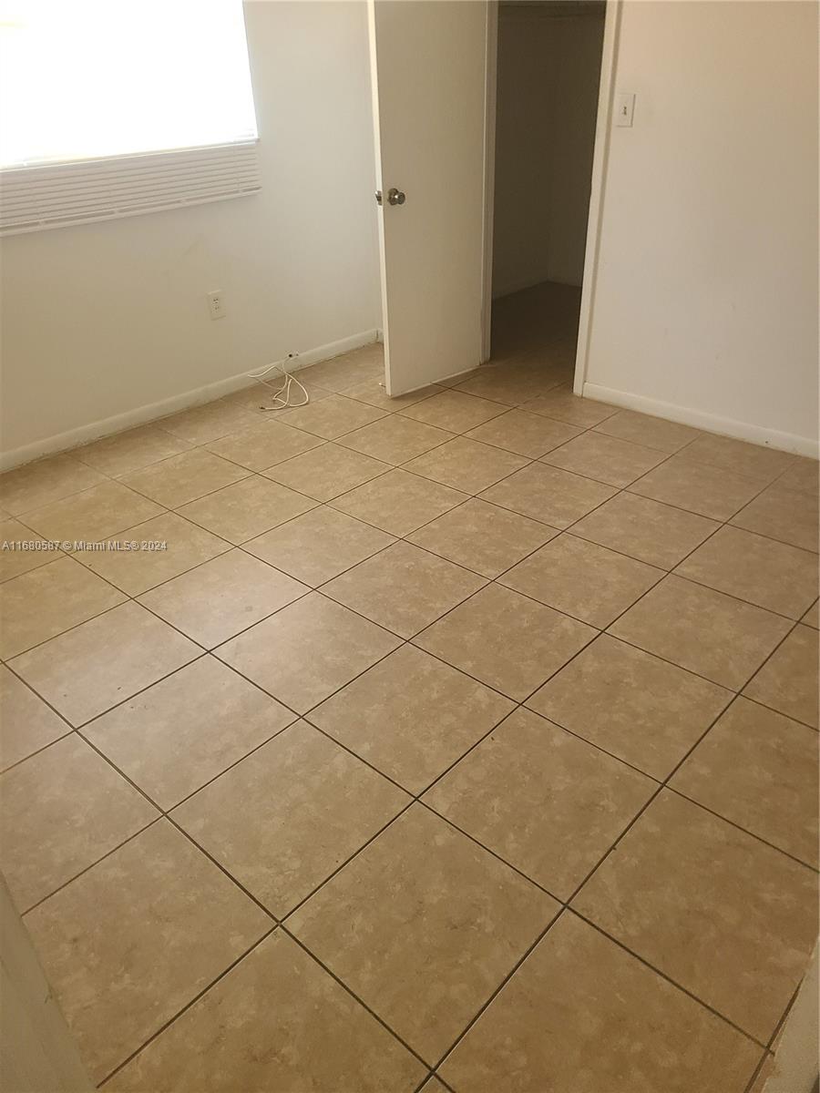 NORTH HOLLYWOOD - Residential Lease