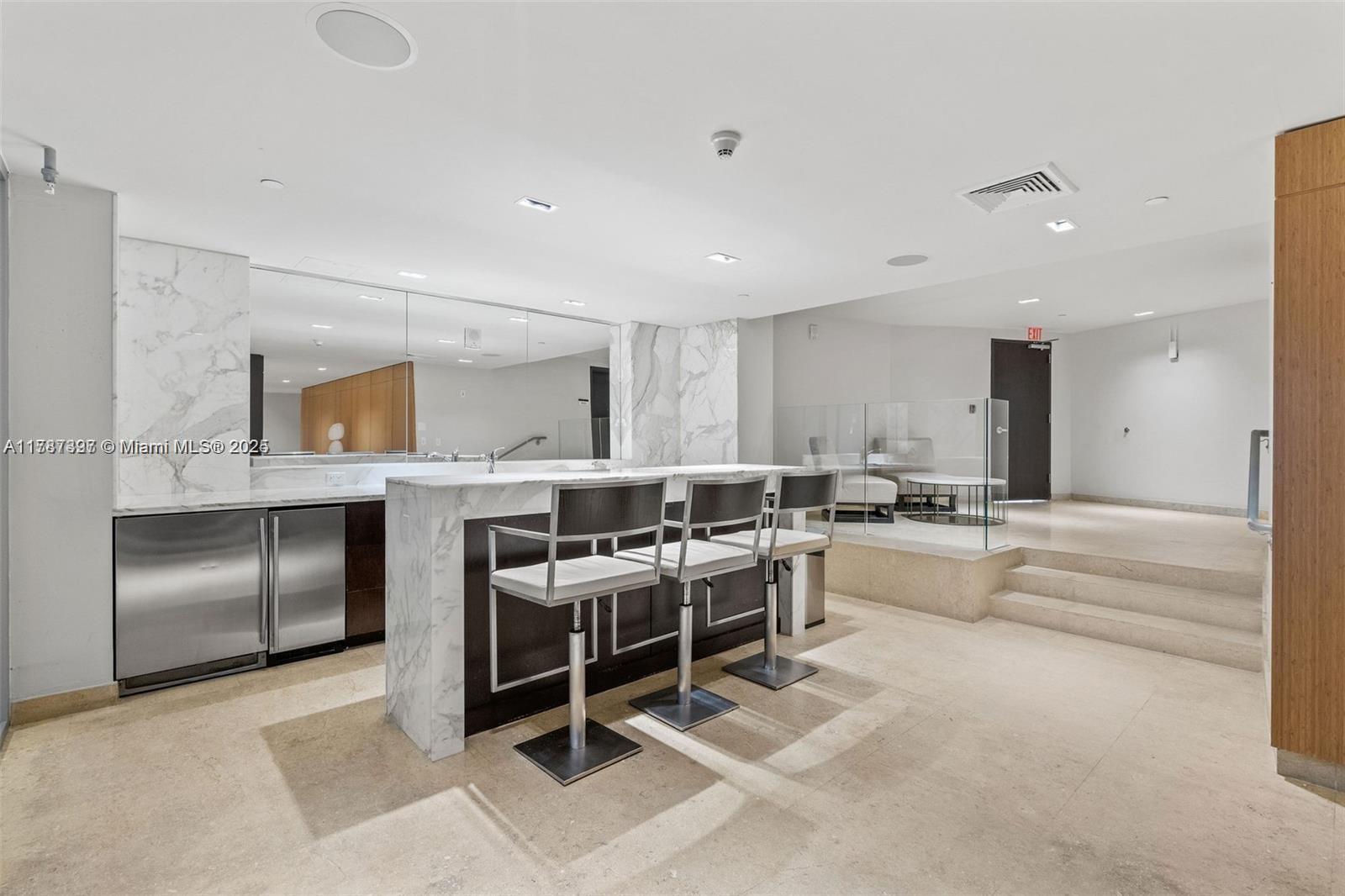 900 BISCAYNE BAY CONDO - Residential
