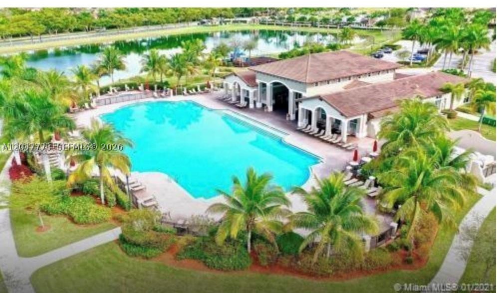THE COURTS AT BAYSHORE I - Residential Lease