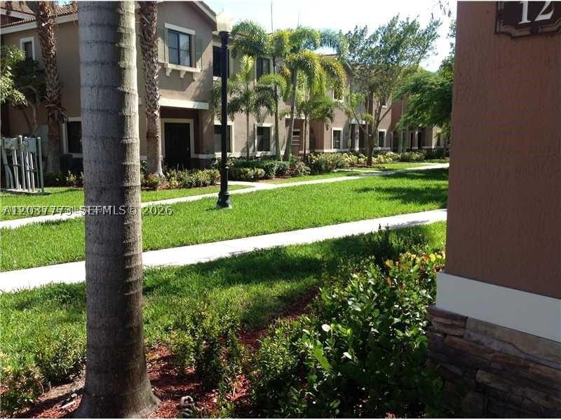 THE COURTS AT BAYSHORE I - Residential Lease