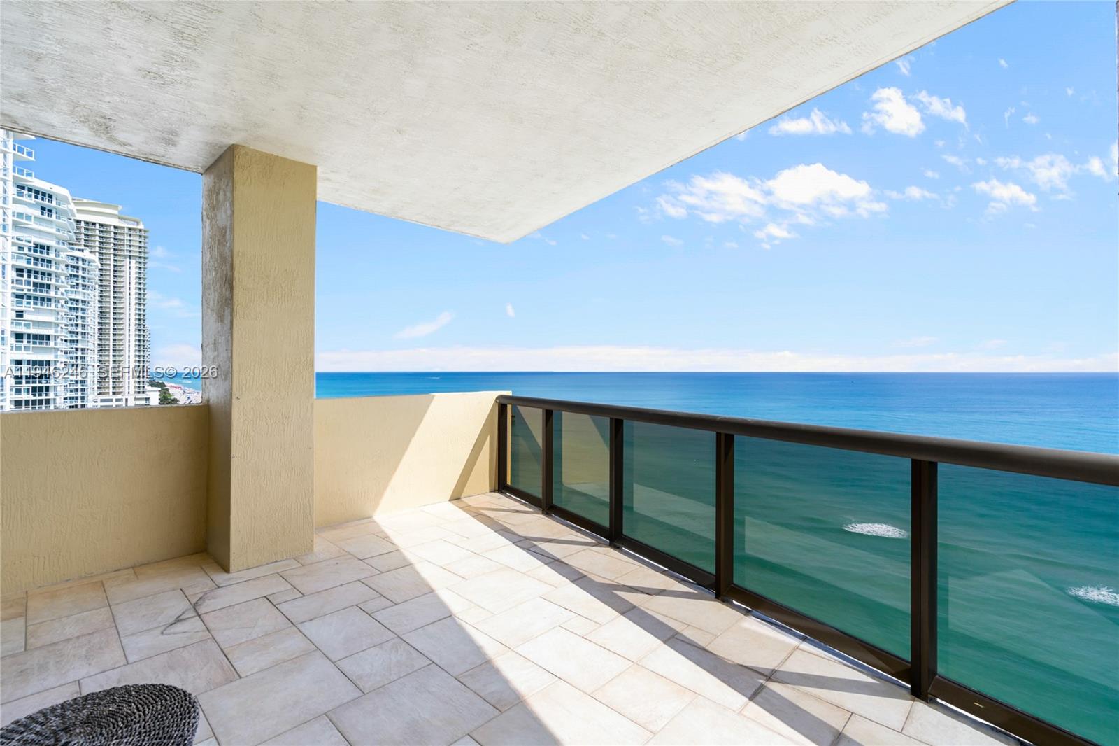 SAYAN CONDO - Residential