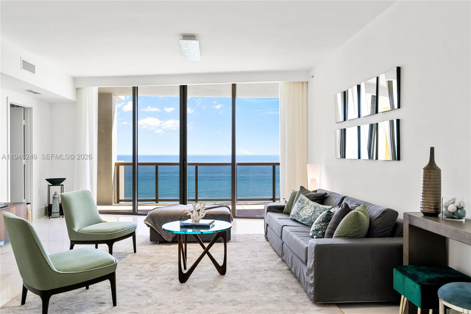 SAYAN CONDO - Residential