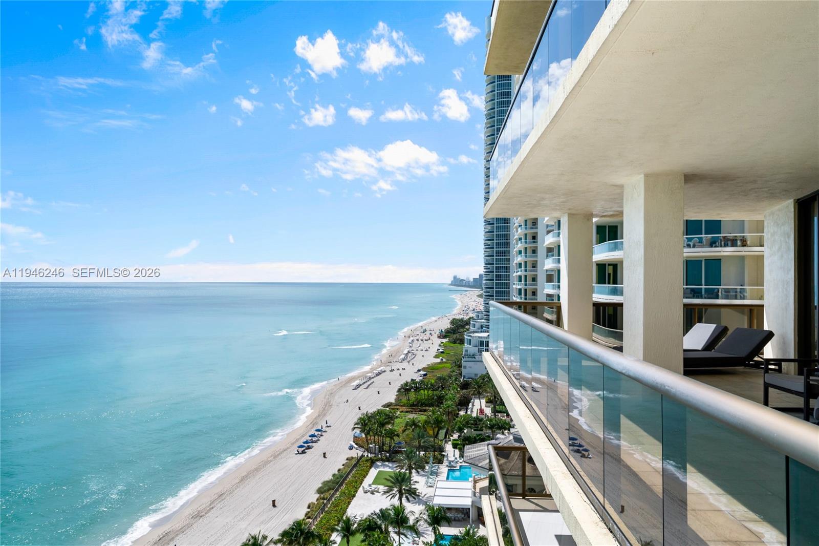 SAYAN CONDO - Residential