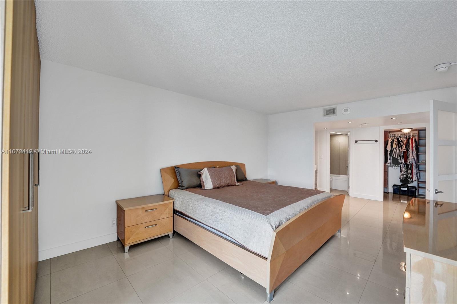 ARLEN HOUSE EAST CONDO - Residential