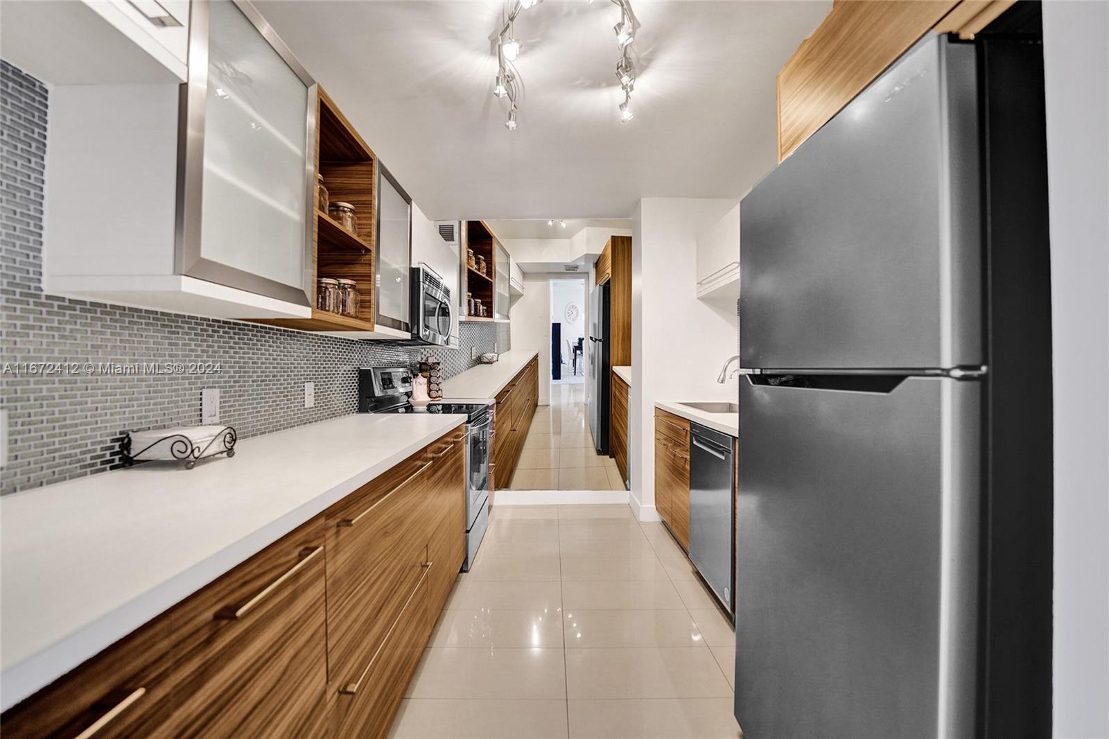 ARLEN HOUSE EAST CONDO - Residential