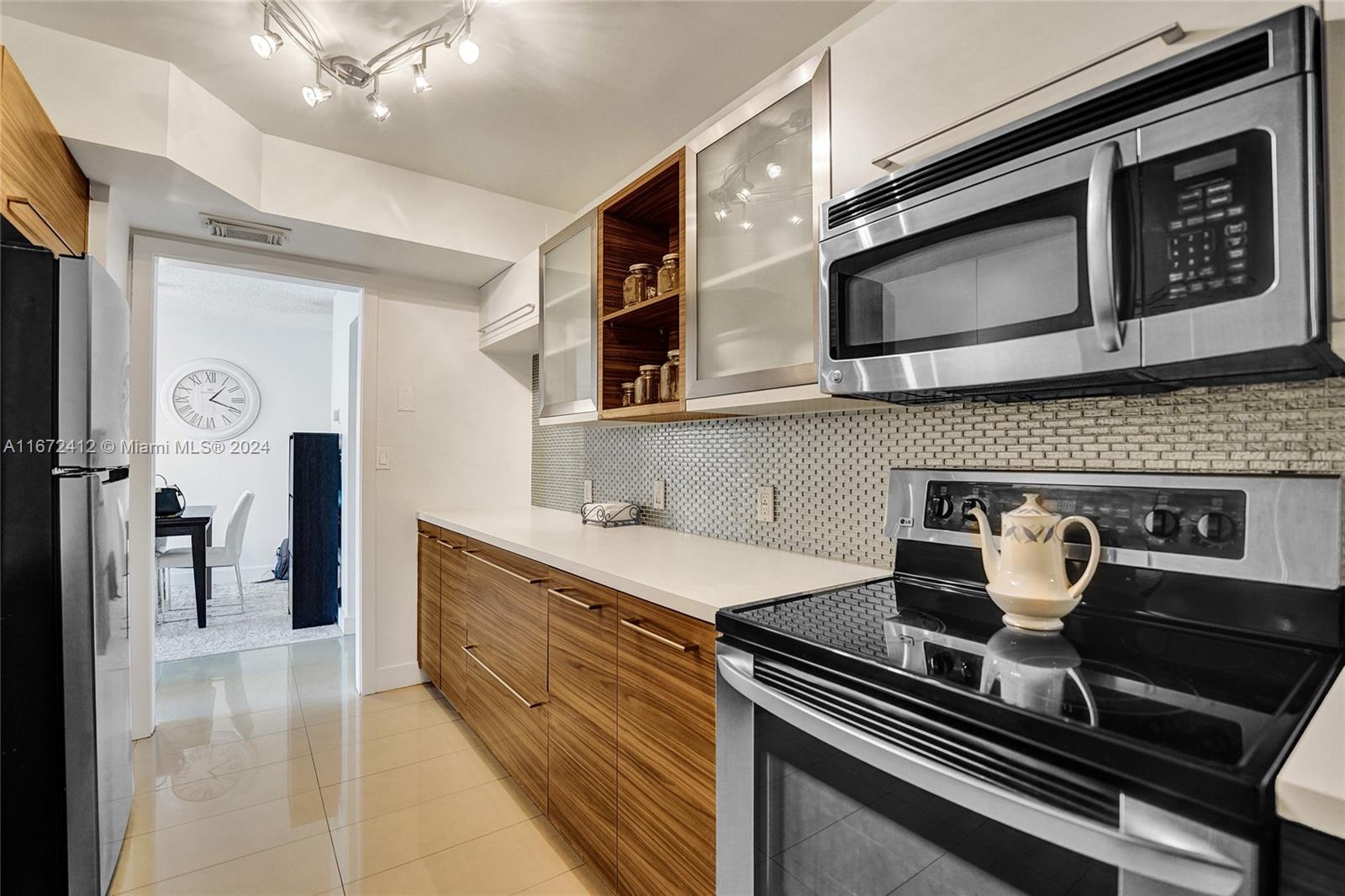 ARLEN HOUSE EAST CONDO - Residential