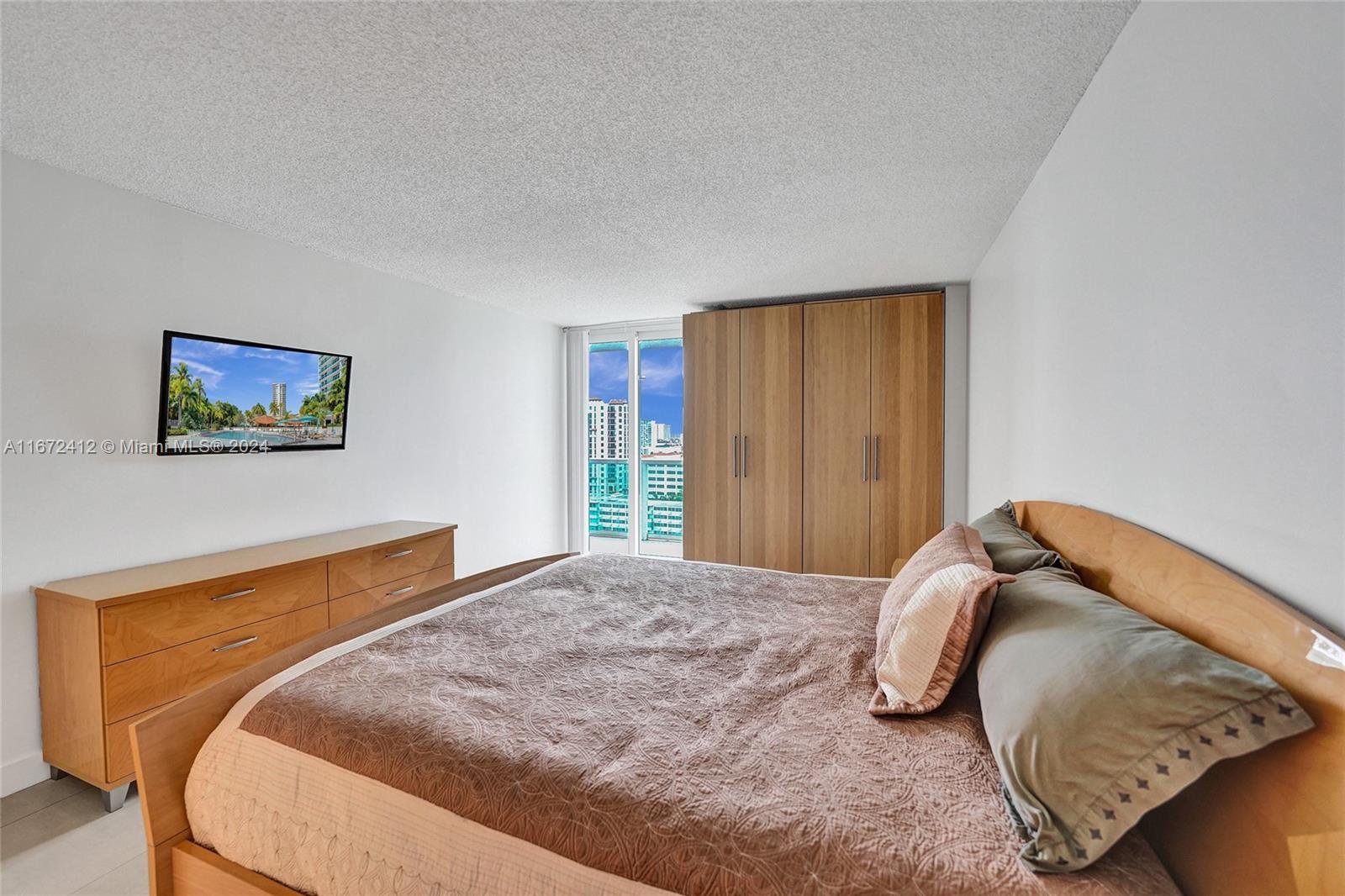 ARLEN HOUSE EAST CONDO - Residential