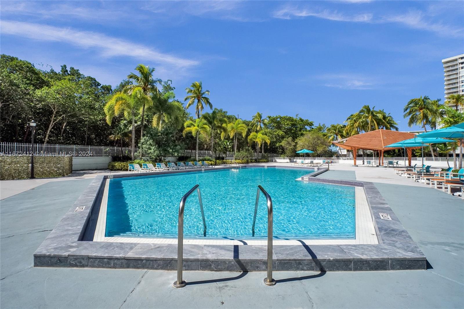 ARLEN HOUSE EAST CONDO - Residential