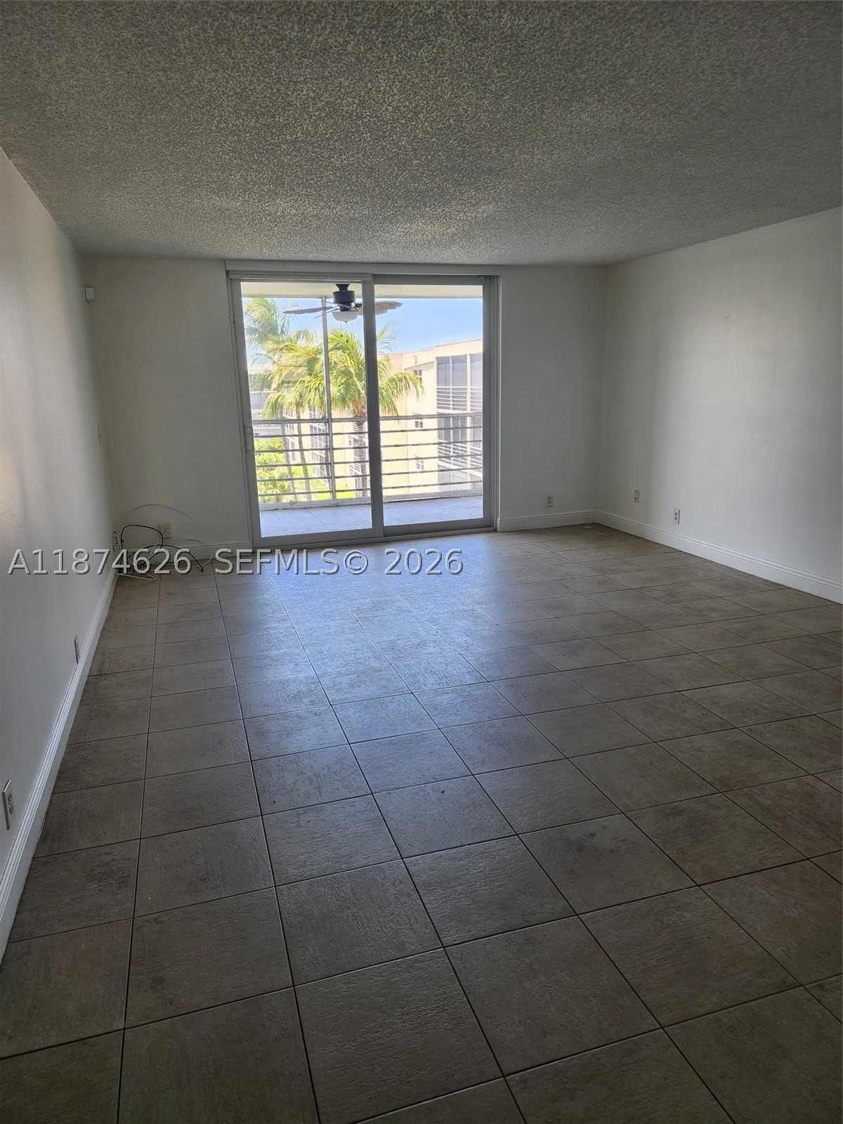 MEADOWBROOK LAKES CONDO - Residential