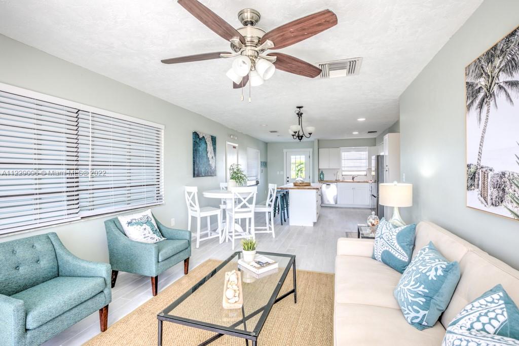 SOMBRERO BEACH VILLAGE - Residential