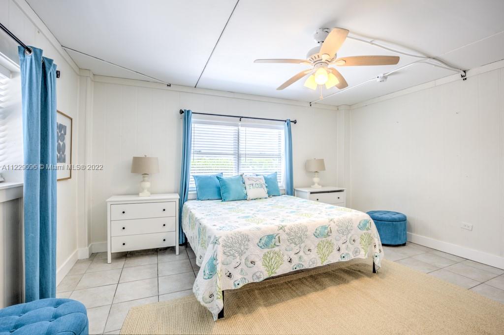 SOMBRERO BEACH VILLAGE - Residential