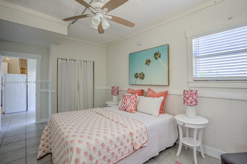 SOMBRERO BEACH VILLAGE - Residential