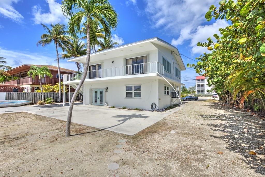 SOMBRERO BEACH VILLAGE - Residential