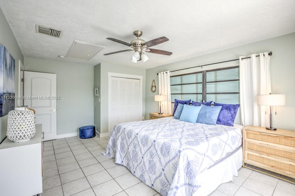 SOMBRERO BEACH VILLAGE - Residential
