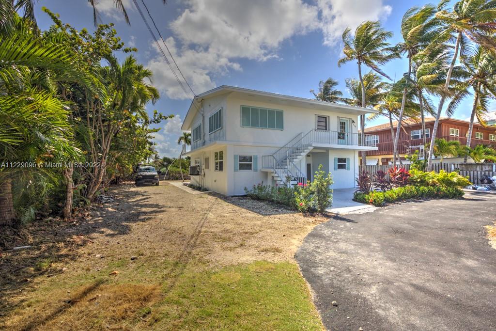 SOMBRERO BEACH VILLAGE - Residential