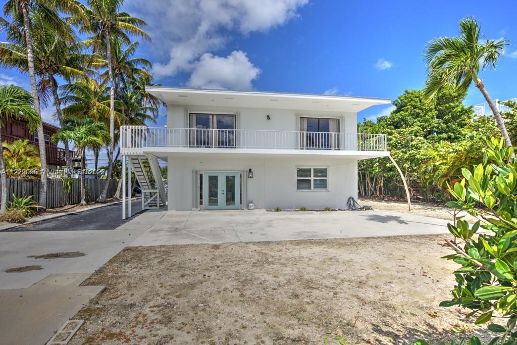 SOMBRERO BEACH VILLAGE - Residential
