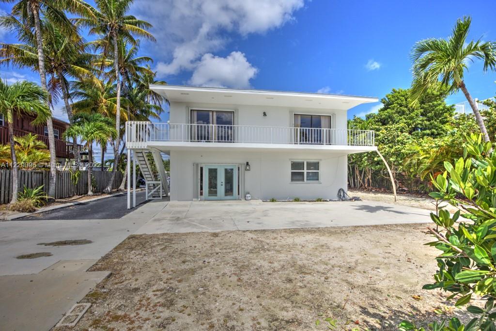 SOMBRERO BEACH VILLAGE - Residential