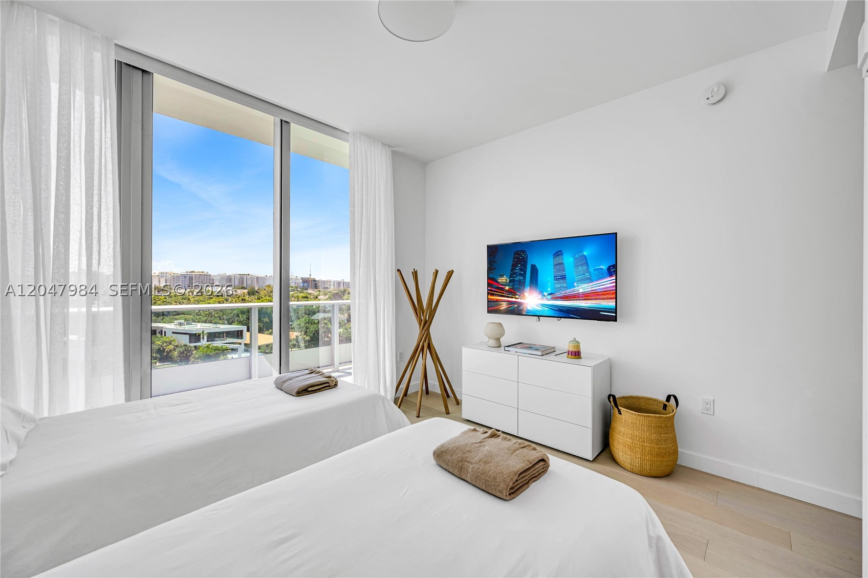 BAY HARBOR ISLAND - Residential