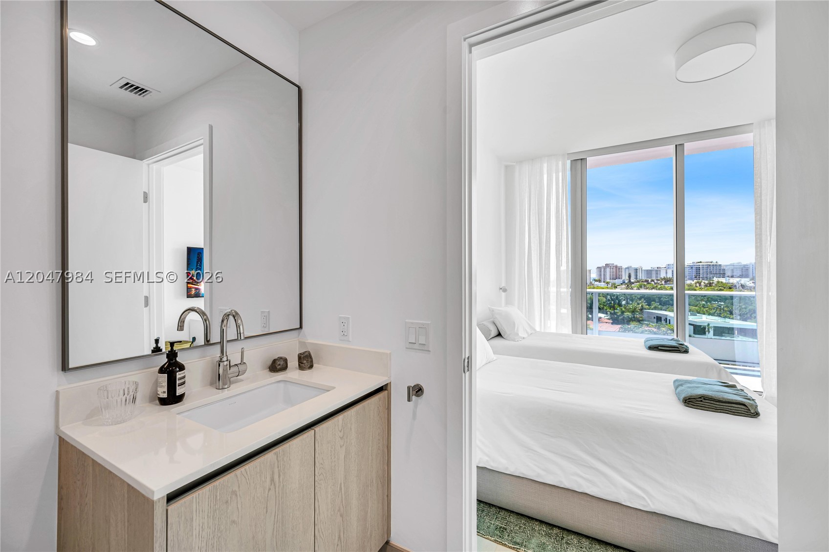 BAY HARBOR ISLAND - Residential