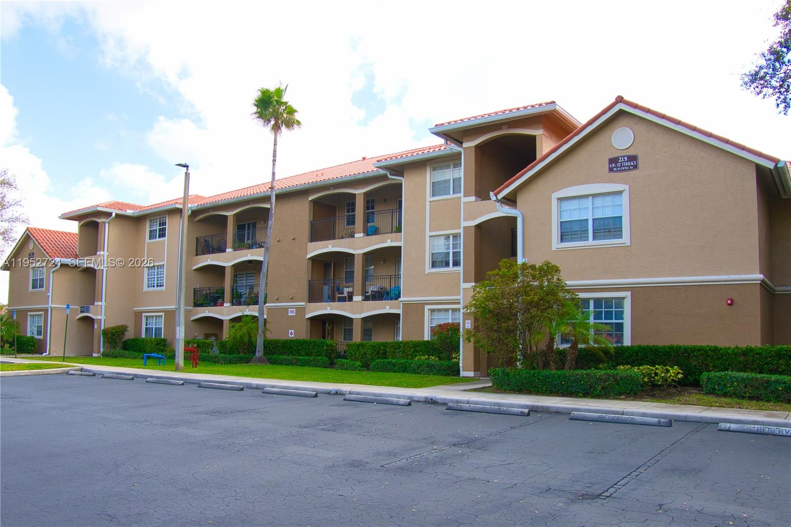 MARQUESA CONDO - Residential