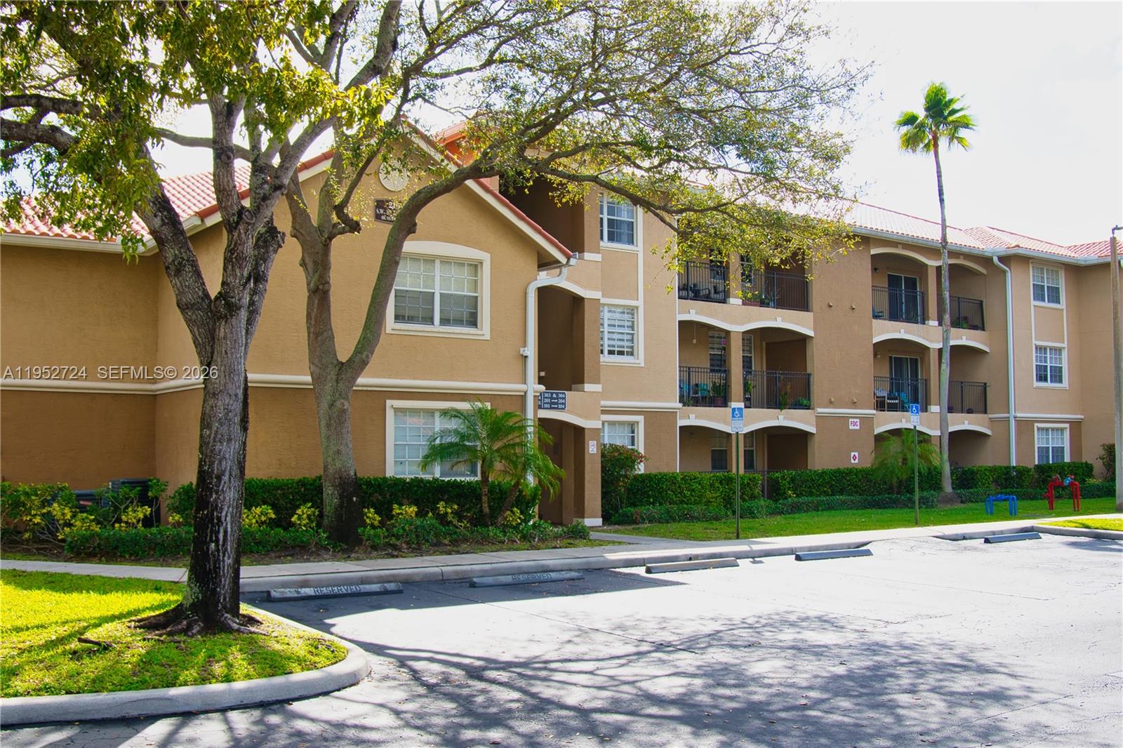 MARQUESA CONDO - Residential