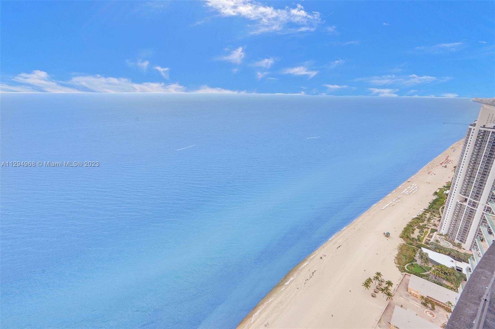 18555 COLLINS AVENUE COND - Residential