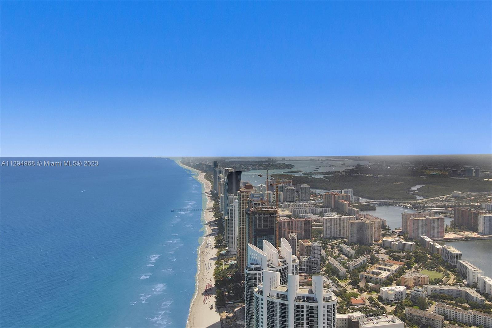 18555 COLLINS AVENUE COND - Residential
