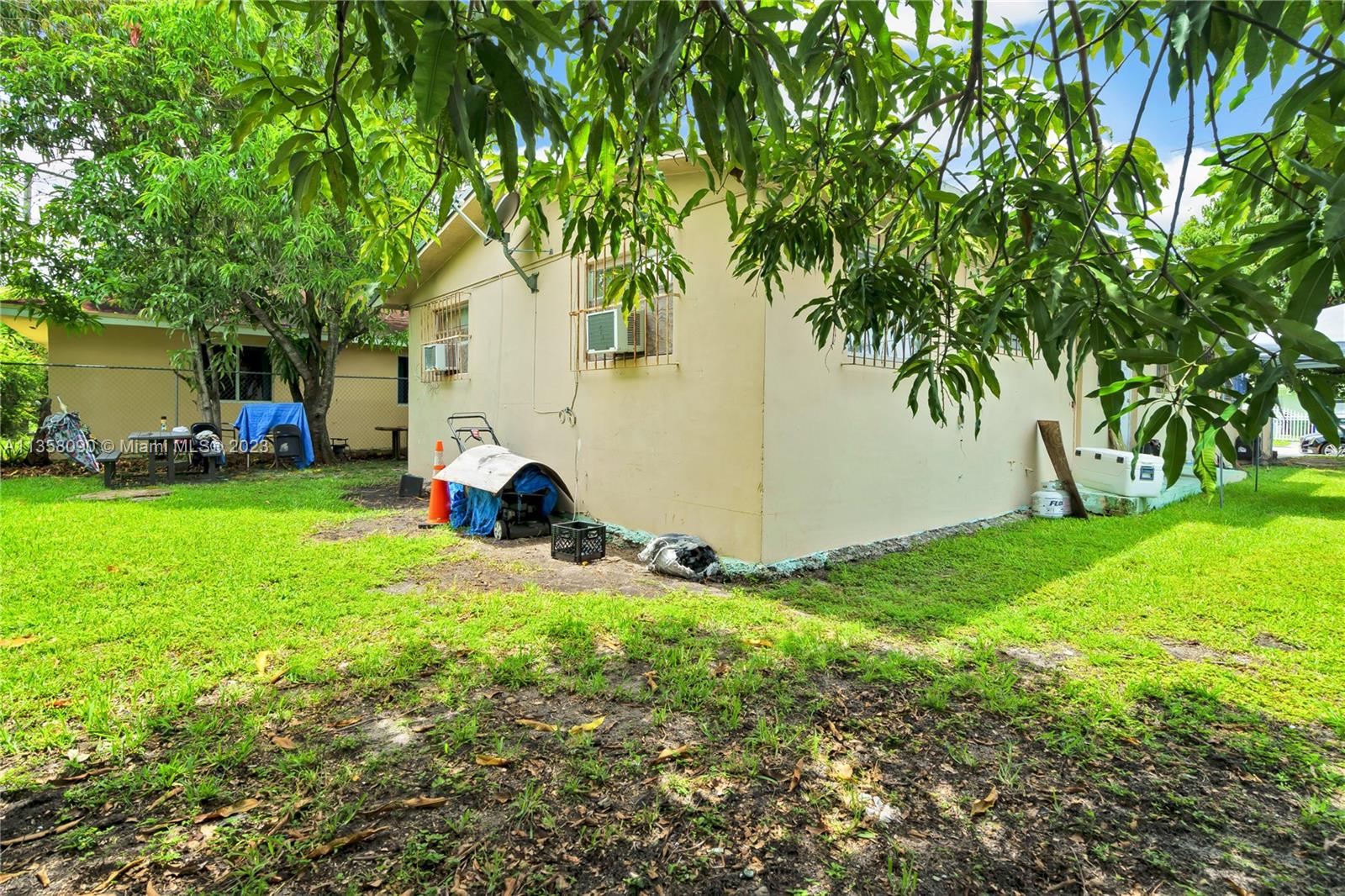 N MIAMI ESTATES - Residential Income