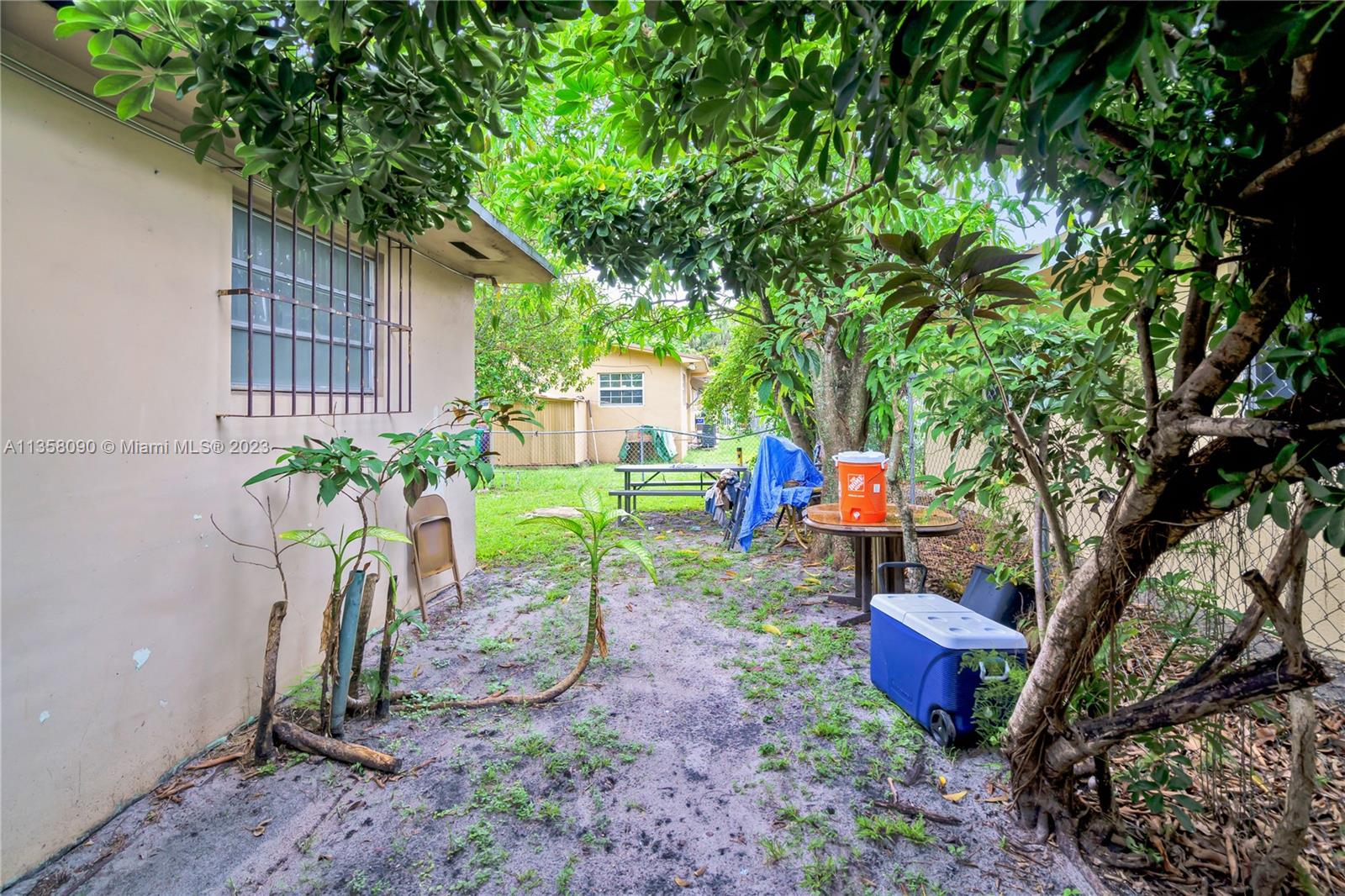 N MIAMI ESTATES - Residential Income