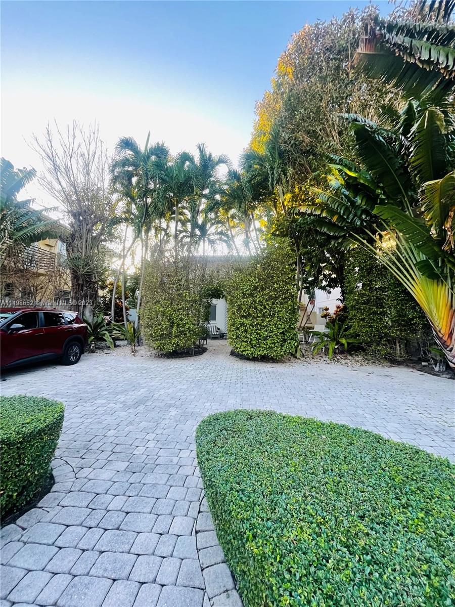 ALTOS DEL MAR NO 3 - Residential Lease