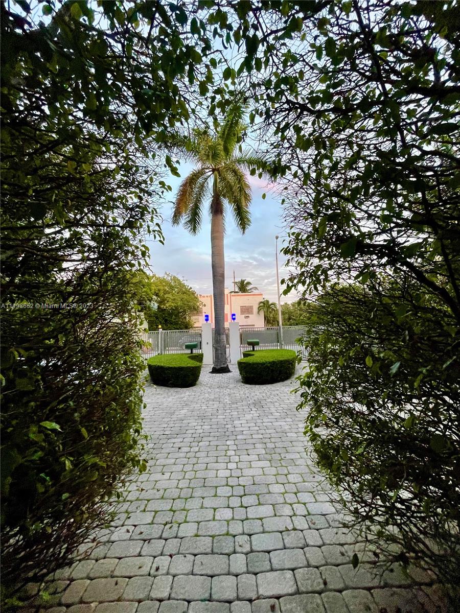ALTOS DEL MAR NO 3 - Residential Lease