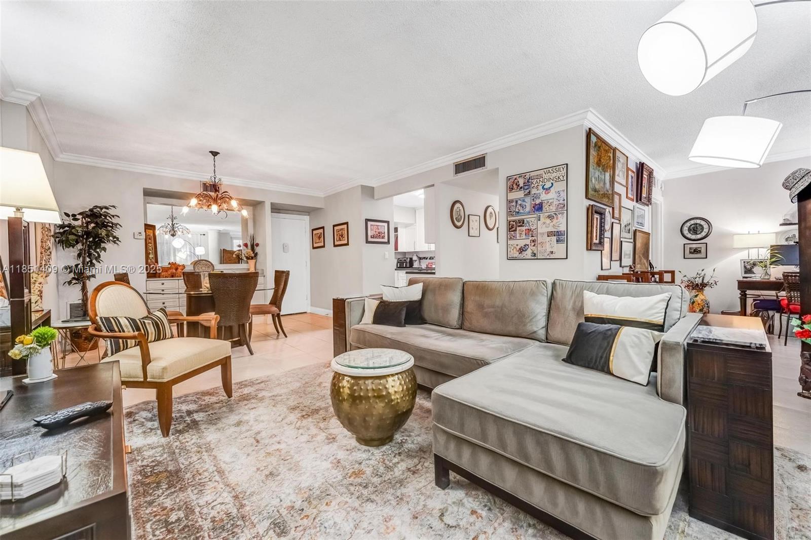 HILLCREST EAST NO 23 COND - Residential