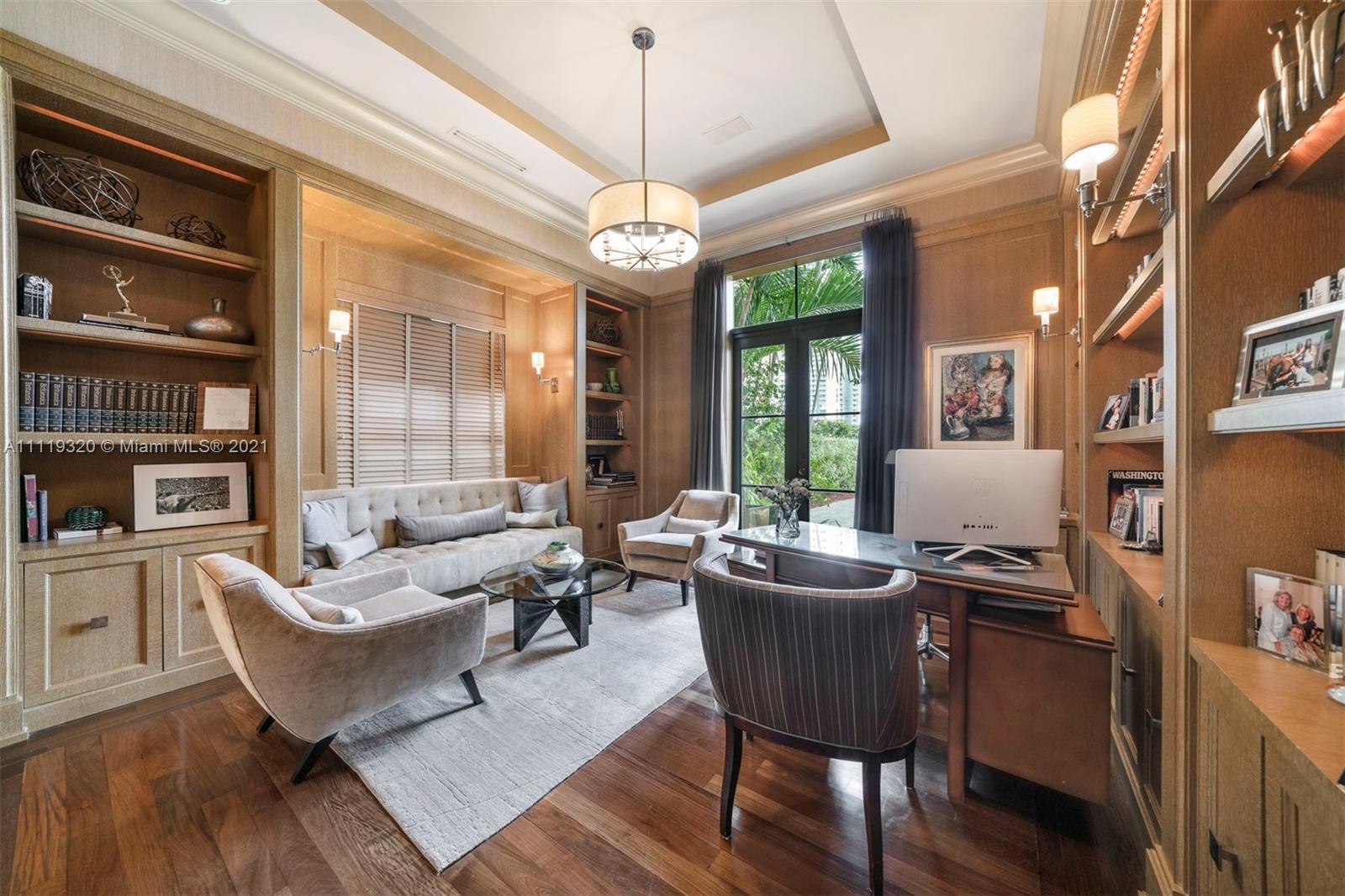ISLAND ESTATES - Residential