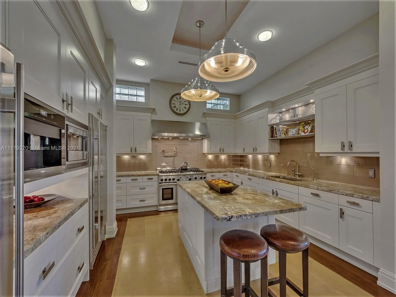 ISLAND ESTATES - Residential