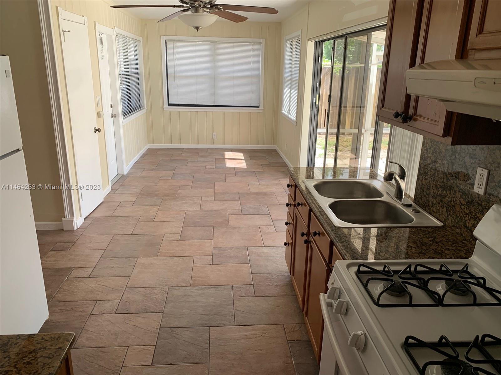 KENDALL GREEN SEC A - Residential Lease