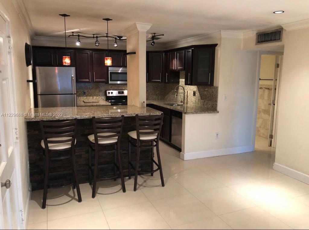 KENDALLWOOD VILLAS CONDO - Residential