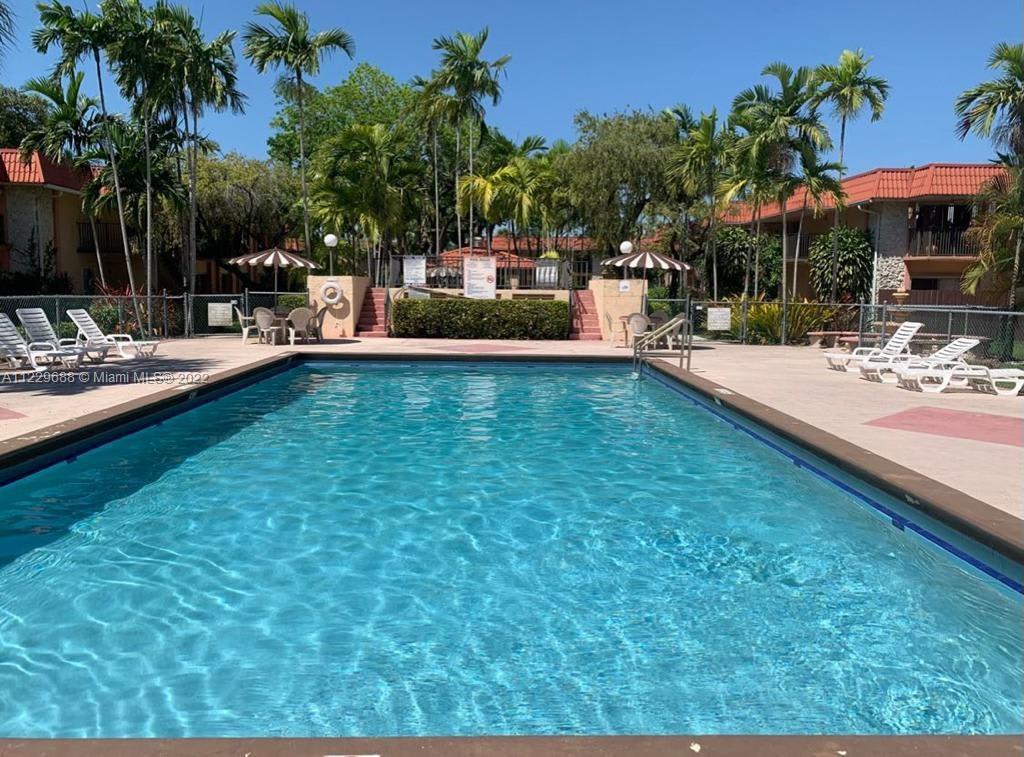 KENDALLWOOD VILLAS CONDO - Residential