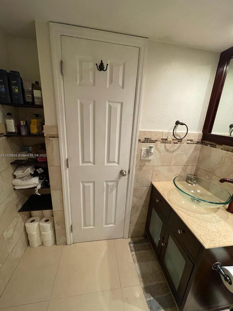 KENDALLWOOD VILLAS CONDO - Residential