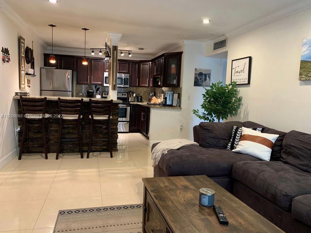 KENDALLWOOD VILLAS CONDO - Residential