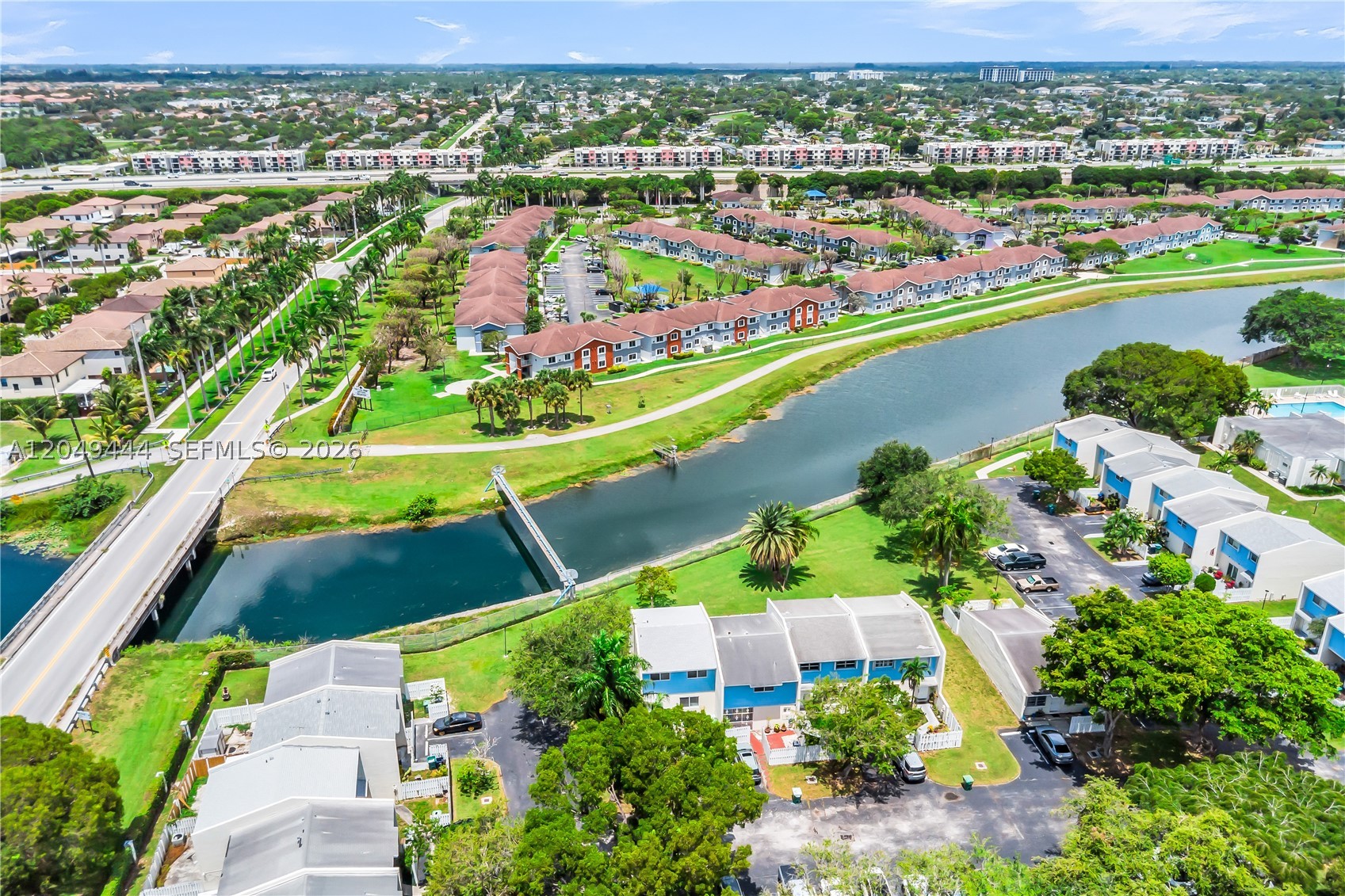 BLACK CREEK VILLAS - Residential