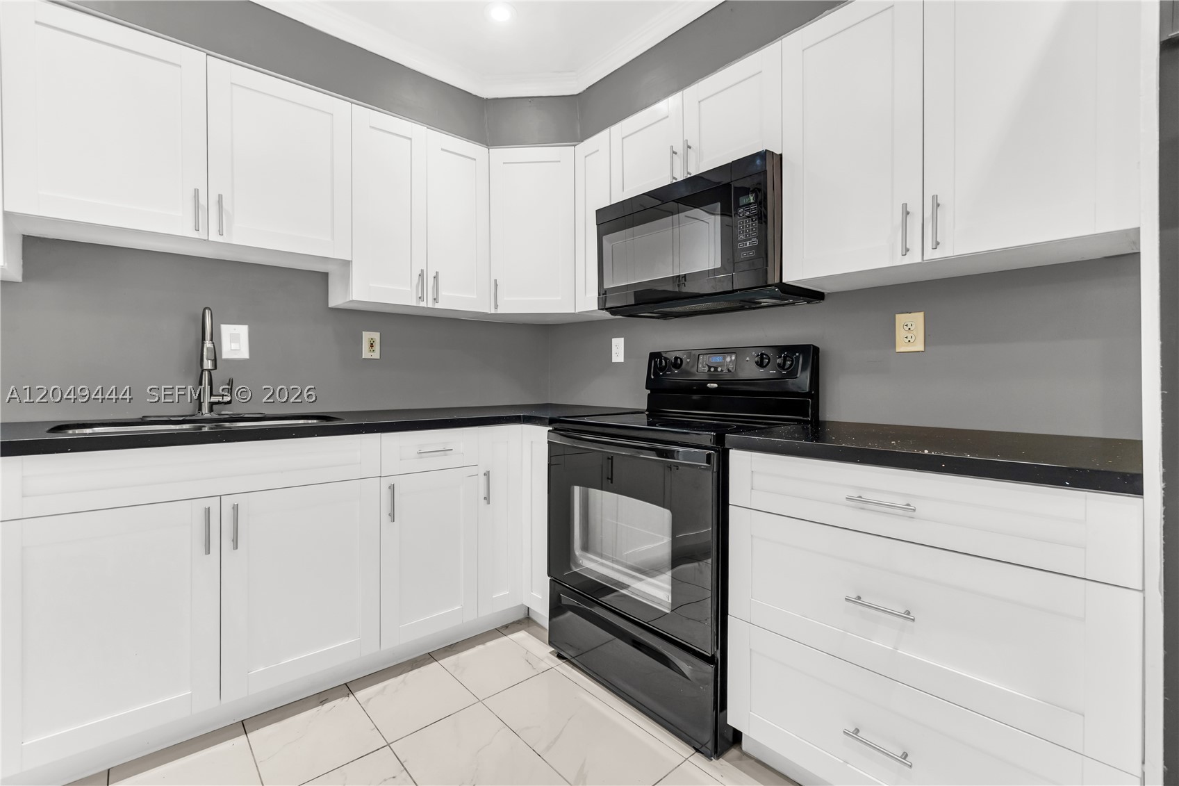 BLACK CREEK VILLAS - Residential