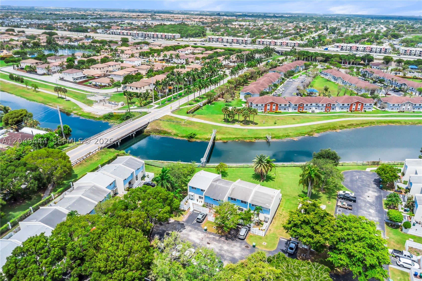 BLACK CREEK VILLAS - Residential