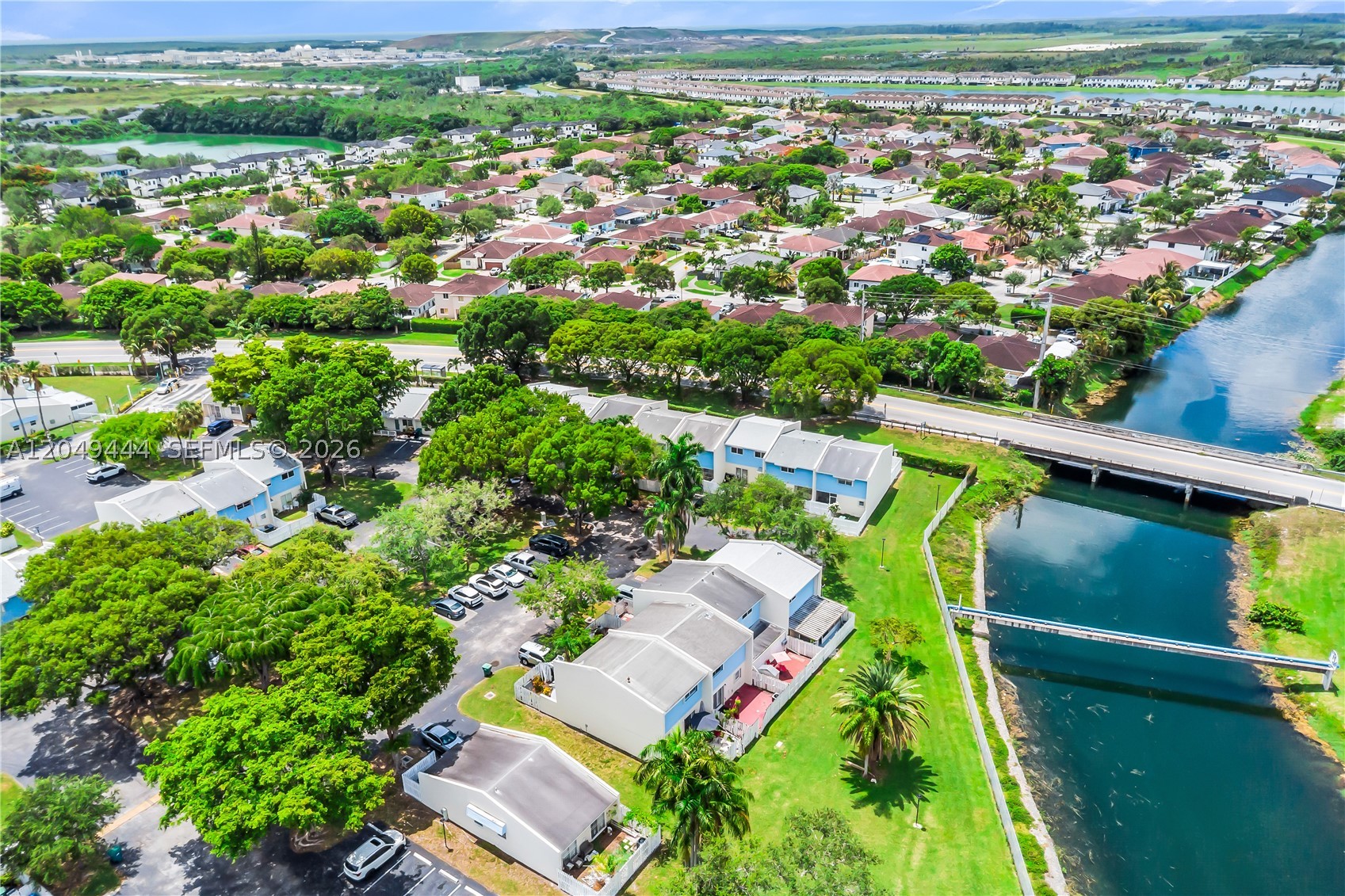 BLACK CREEK VILLAS - Residential