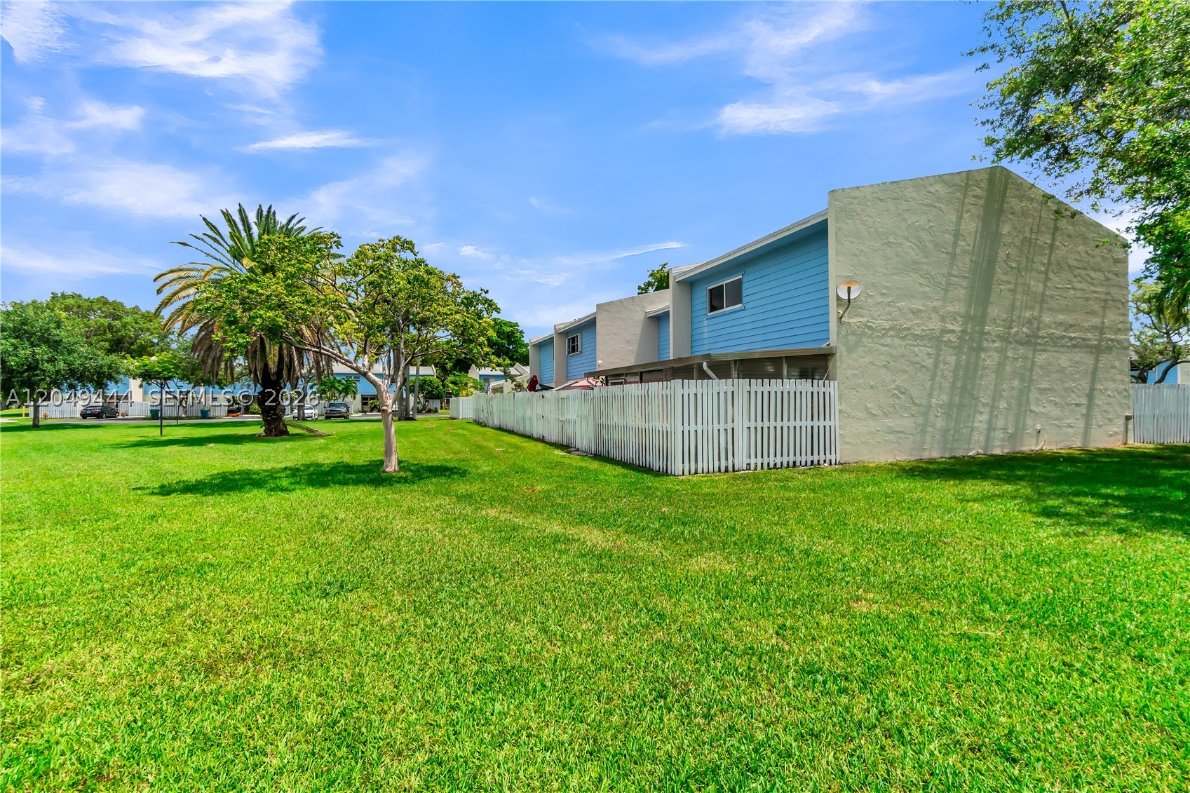 BLACK CREEK VILLAS - Residential