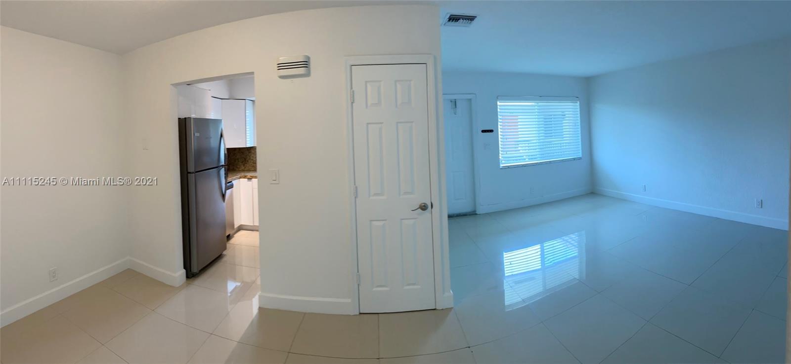 FULLY REMODELED 1 bedroom/1 bathroom condo in a boutique 2-story building right across from holiday park tennis courts. Located in the popular Victoria Park neighborhood in downtown Ft. Lauderdale. stainless steel appliances, granite counter tops, NEW porcelain floors, upgraded bathroom, and plenty of storage space. Very clean and in brand new condition. Blocks away from the beaches, las Olas shops, I-95, Riverfront, Fresh market, and Victoria park shops. Pet welcome max 20 pounds, with pet fee required. Available November 15