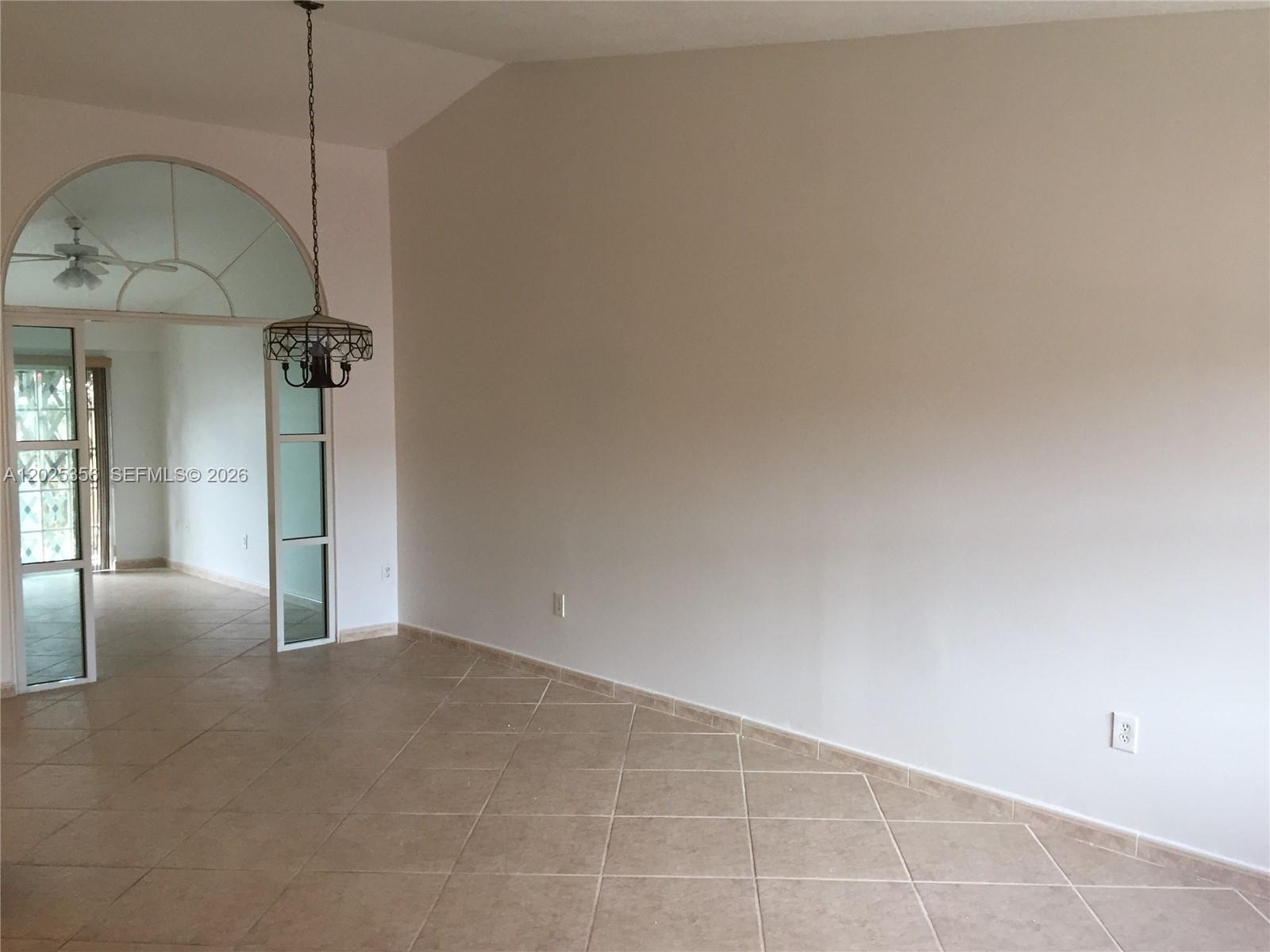 KENDALAIRE VILLAS CONDO - Residential Lease