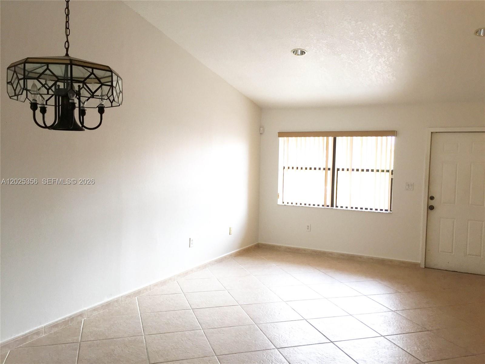 KENDALAIRE VILLAS CONDO - Residential Lease