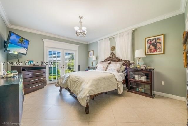LA HACIENDA IN THE GABLES - Residential